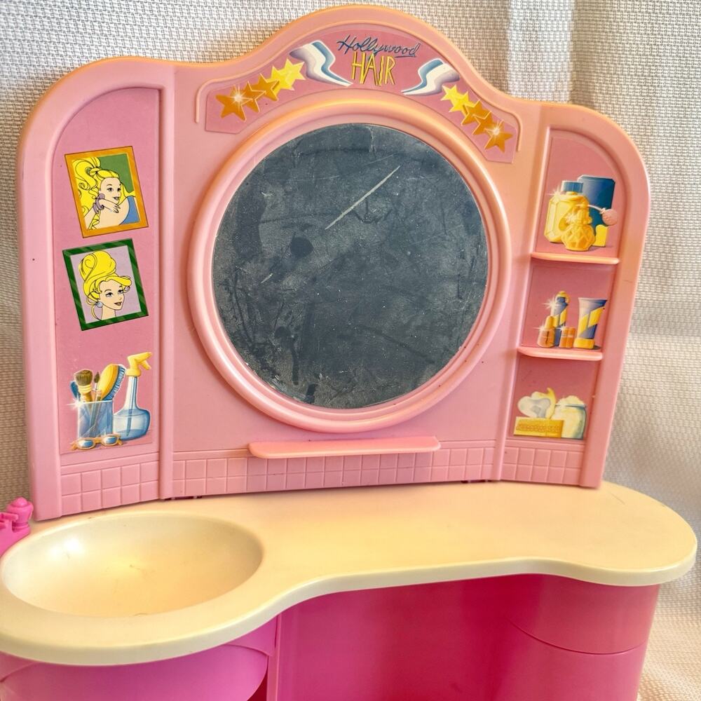 MATTEL Barbie Beauty Center Playset 1991 Pink Bathroom Vanity And Accessories - Picture 2 of 16